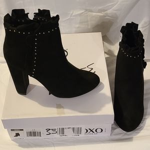 Black XOXO Yarissa Booties